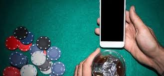 phlwinner platform overview showing sports and casino categories on mobile